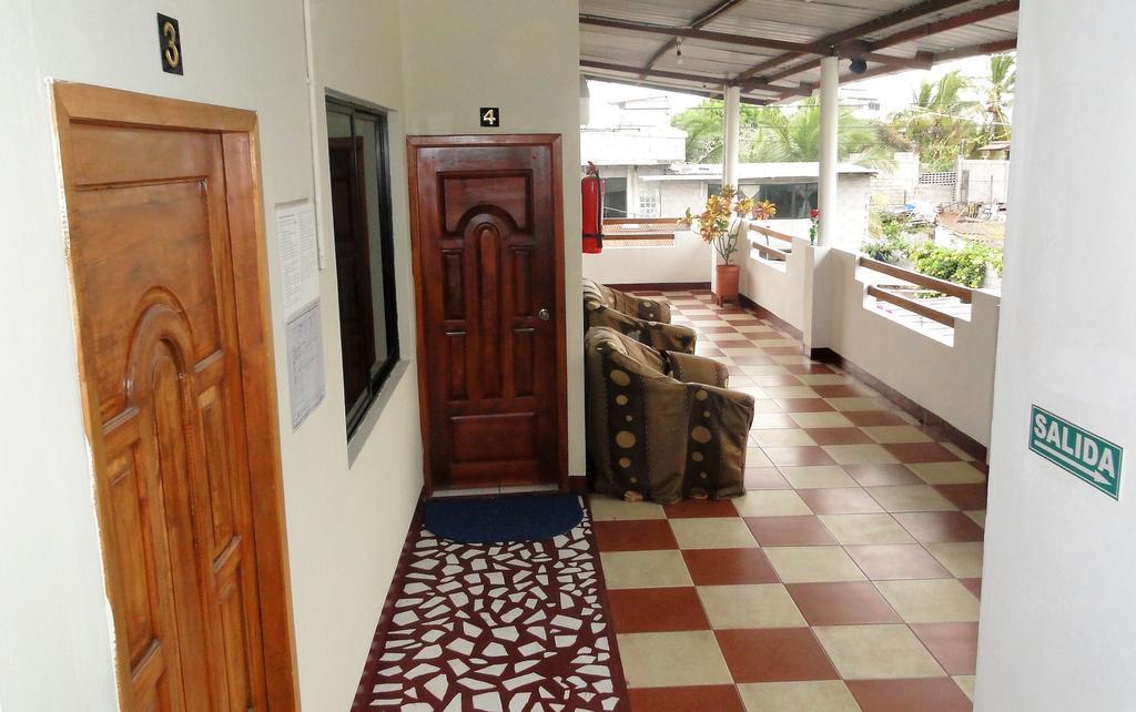 Hostal Arena Negra Puerto Ayora  Eksteriør bilde